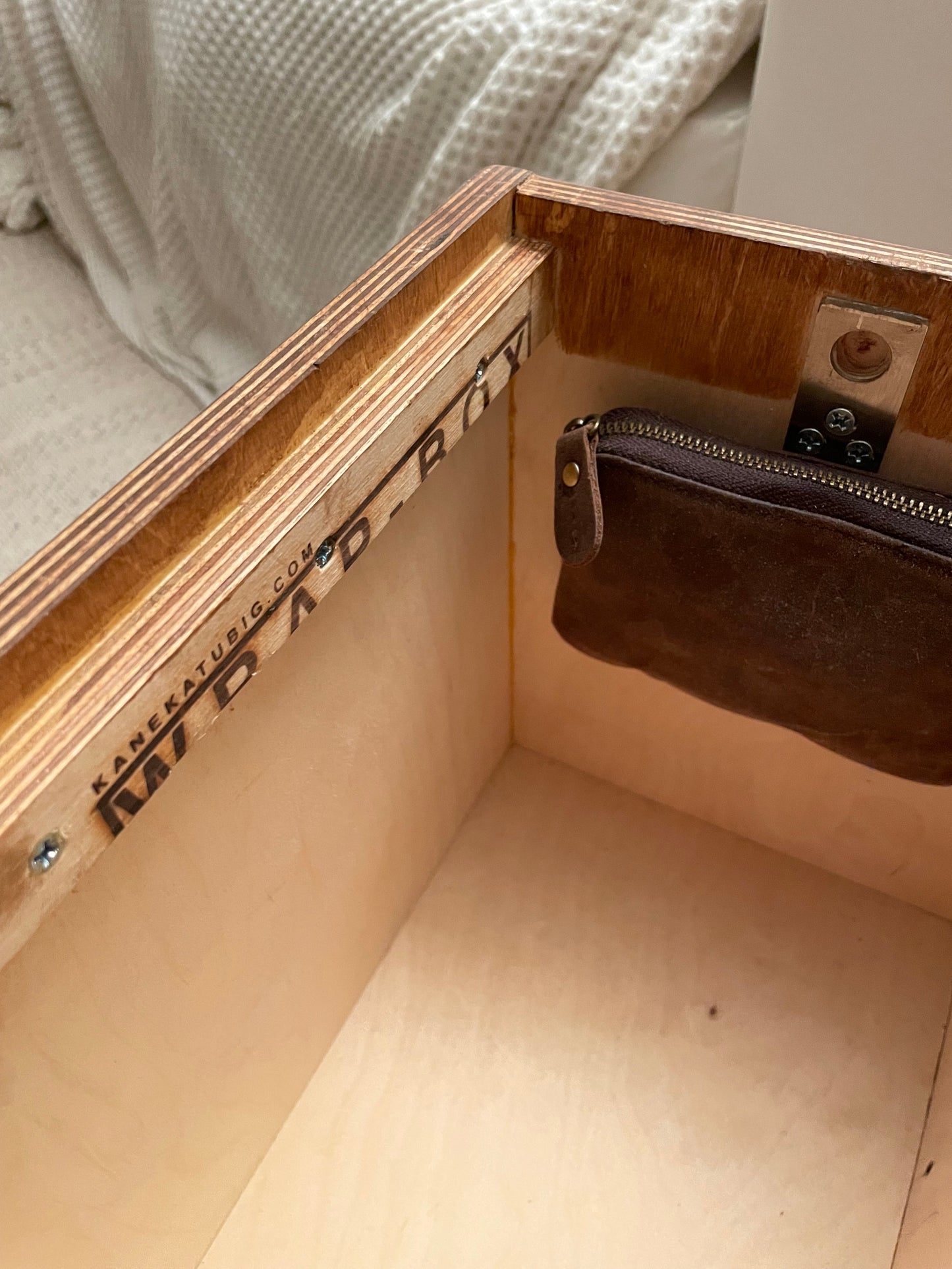 Open Storage Apple Box - Grip Support Store