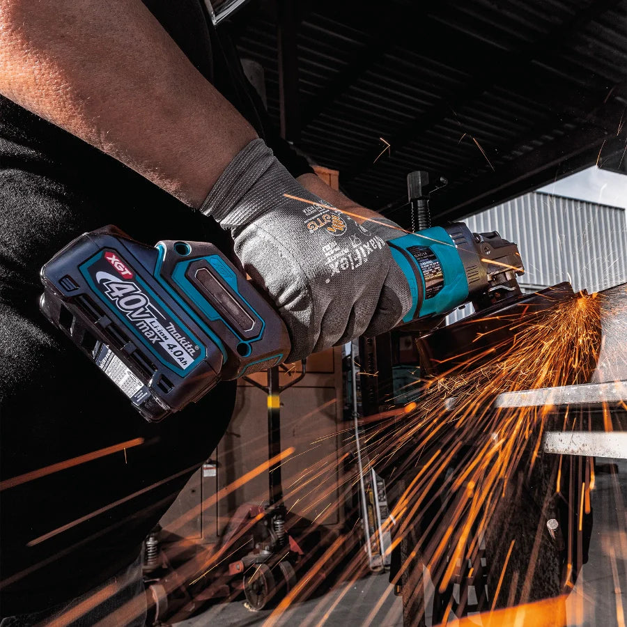 Makita GAG14M1 40V max XGT® Brushless Cordless 4‑1/2” / 6" Paddle Switch Angle Grinder Kit, with Electric Brake (4.0Ah) - Grip Support Store