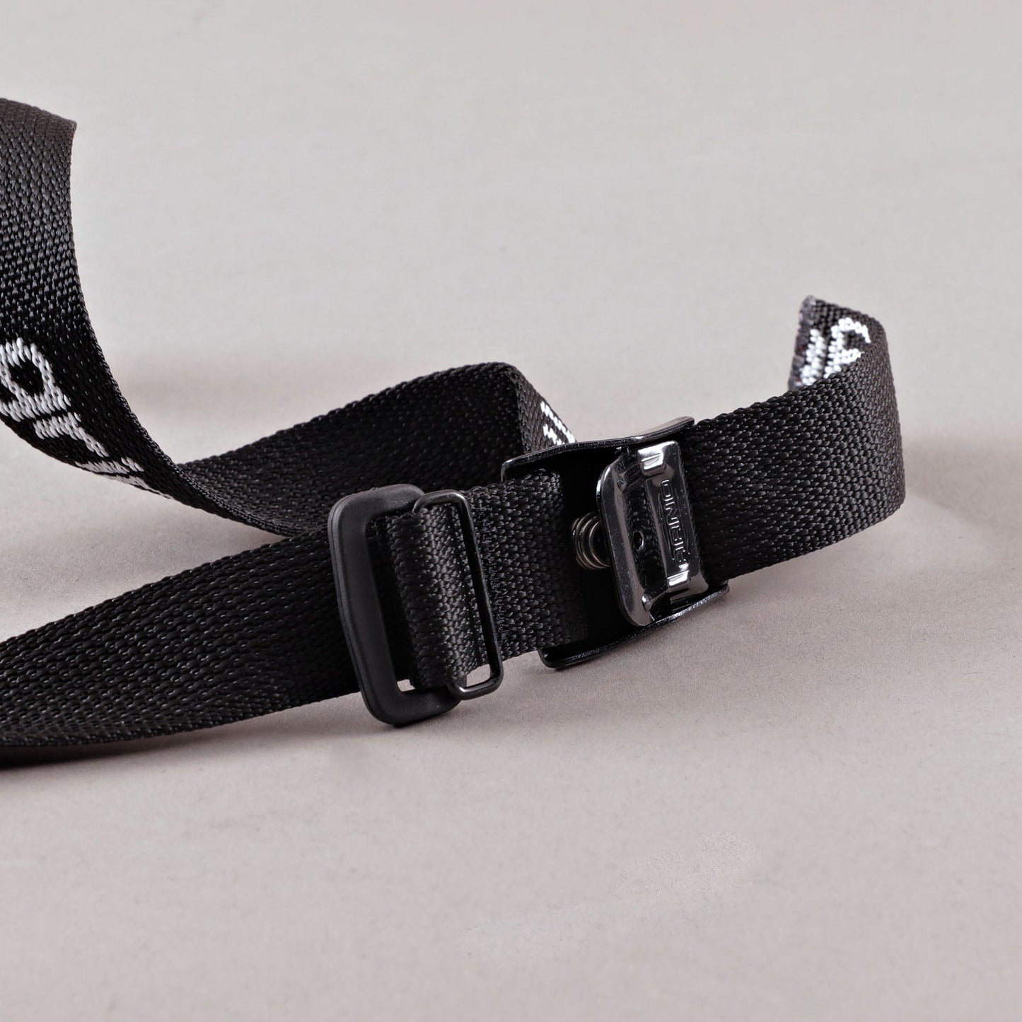 25mm - 4m LENGTH BLACK STRAP